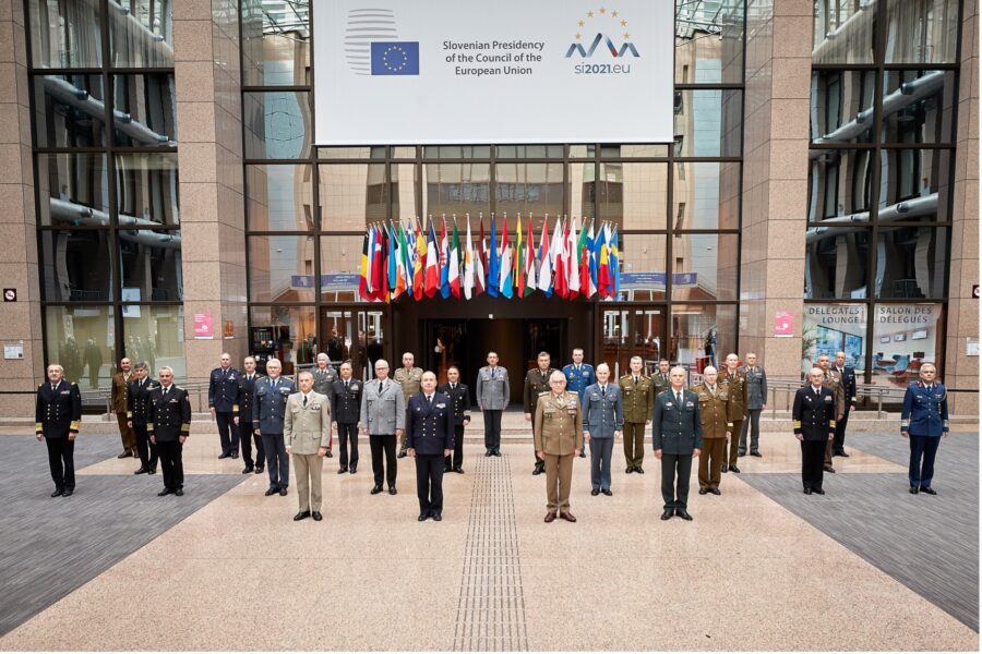 De bijeenkomst van het European Union Military Committee (EUMC) bestaande uit
militaire stafchefs van de EU.