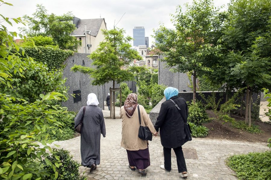 Vrouwen met hoofddoek in Brussel,