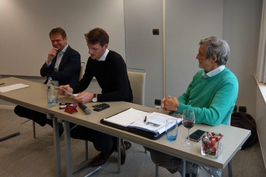 Hendrik Bogaert (l) en Sylain Peeters (r) in debat over Kerk en Staat.