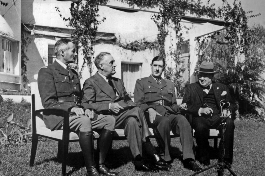 Generaal Giraud, president Roosevelt, generaal De Gaulle et Winston Churchill in
Casablanca, januari 1943.