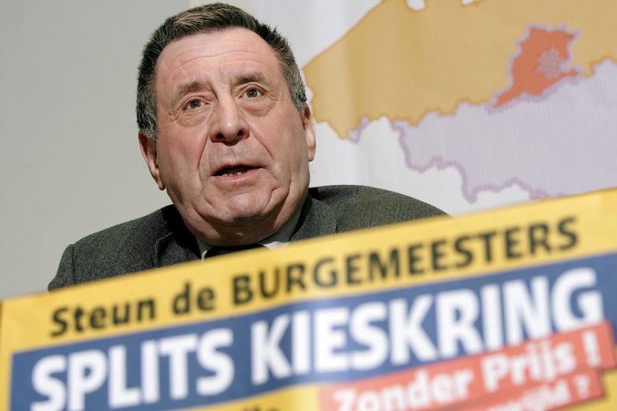 Willy De Waele, als burgemeester van Lennik één van de voortrekkers bij de
splitsing van de kieskring BHV.