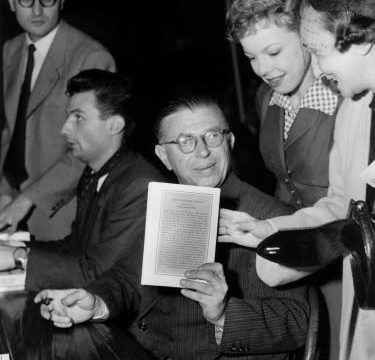 J.P. Sartre signeert (foto Reporters)