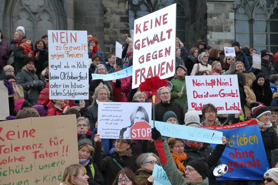 Protest tegen de aanvallen in Keulen (09/01/2016)