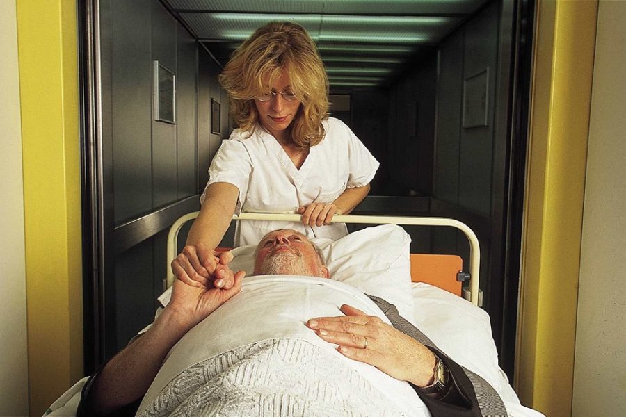 In België is er 1 verpleegster/verpleger per 13 bedden.