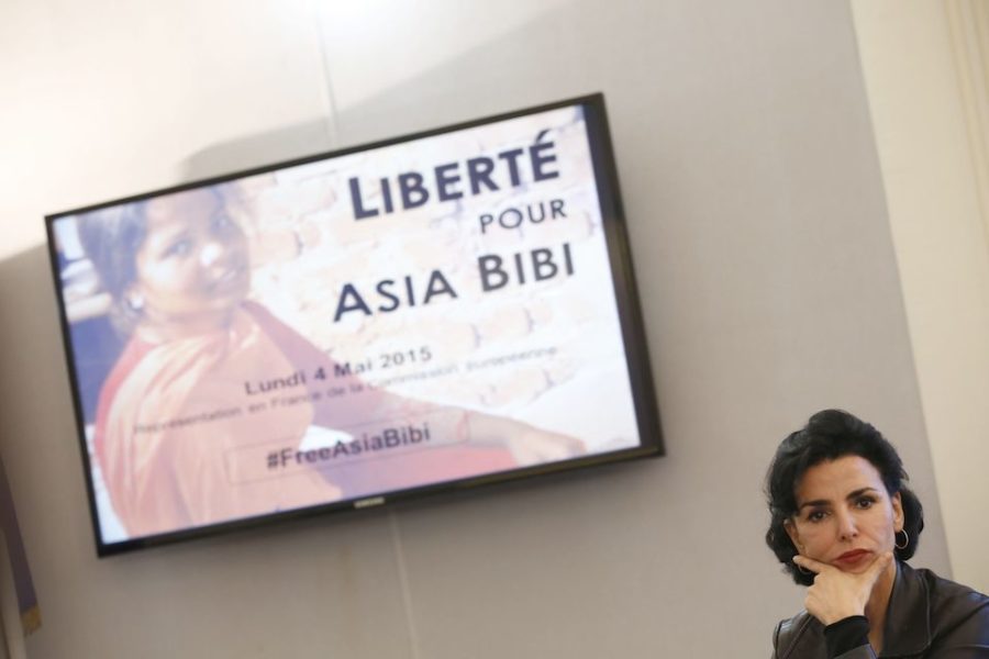 Persconferentie in Parijs, mei 2015 voor de vrijlating van Asia Bibi, met de
Franse oud-minister Rachida Dati.