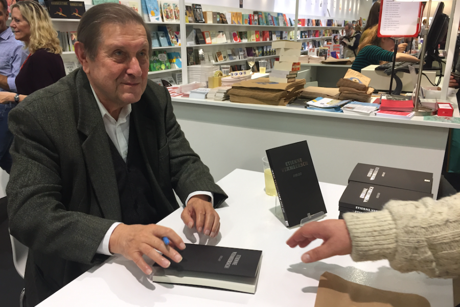 Etienne Vermeersch signeert zijn laatste boek ‘Over God’ op de Boekenbeurs, 1
november 2016