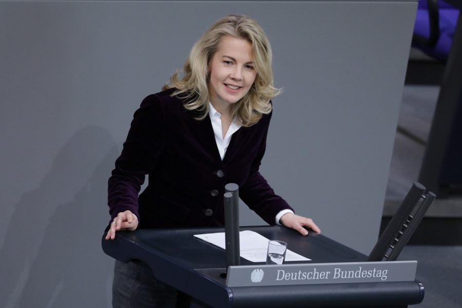 Linda Teuteberg (FDP): ‘Oorlogsmisdadigers mogen geen bescherming krijgen in
Duitsland’.