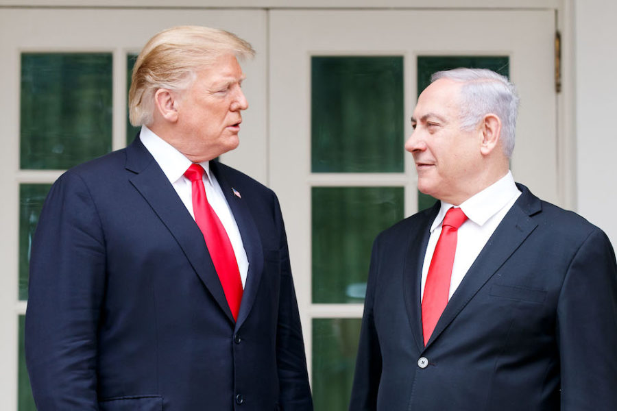 Benjamin Netanyahu kreeg heel wat ruggensteun van VS-president Donald Trump. Die
laatste erkent Jeruzalem als Israëls hoofdstad en de Golanhoogten als Israëlisch
grondgebied.