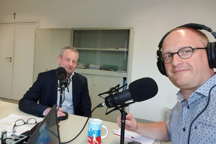 Bart Maddens en Pieter Bauwens bij de opname van de podcast.