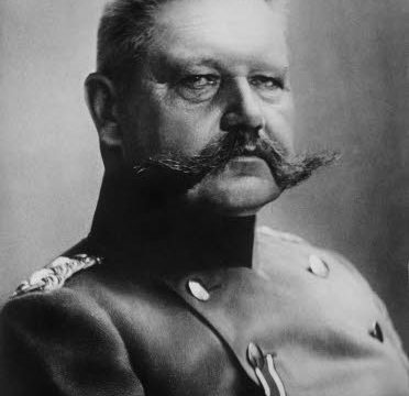Generaal Paul von Hindenburg, 1915,
Reporters / Everett