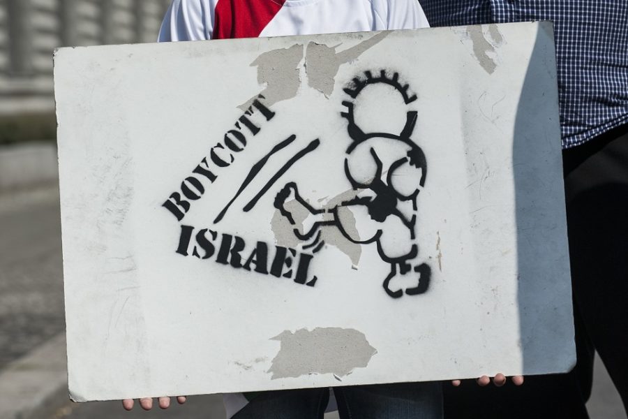 ‘Boycot Israël’ een bord meegedragen in de Duitse betoging tegen de afsluiting
van de grens met Gaza.