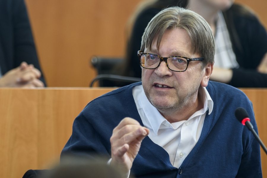 ‘Empire’ tot doel van de EU uitroepen zou Guy Verhofstadt wel eens in de staart
kunnen bijten.