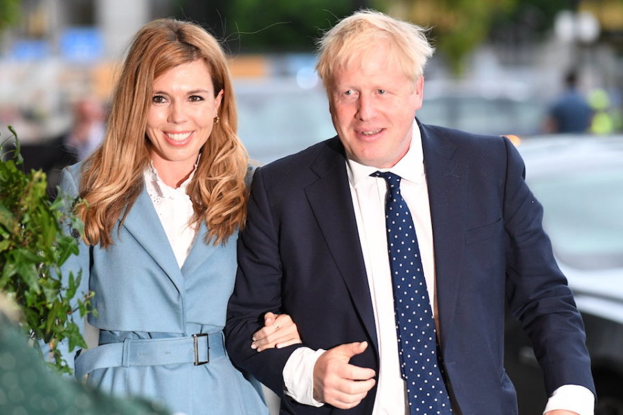 Boris Johnson arriveerde op zaterdagavond op de Conservative Party Conference.
