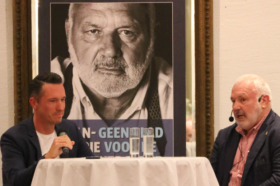 Jan De Meulemeester in gesprek met Jean-Marie Dedecker: ‘Ik heb me gesmeten op
vraag van Theo Francken en Bart De Wever aan twee extra zetels geholpen,’