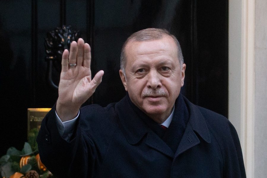 Erdogan zet Turkije op een ramkoers met de Navo en de EU.