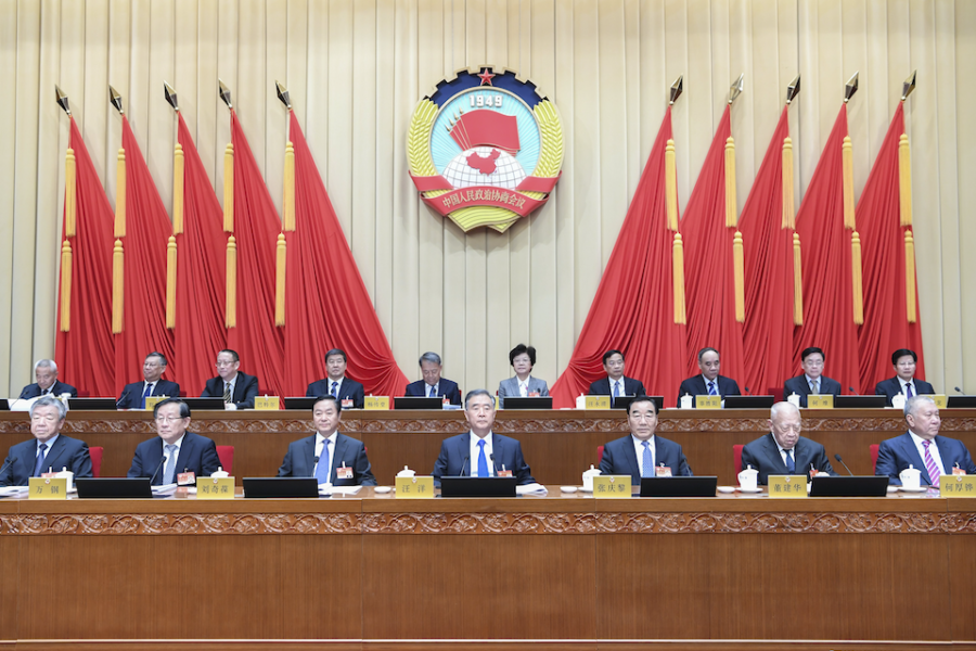 Het politbureau van de Chinese Communistische Partij houdt het debat liever
intern.