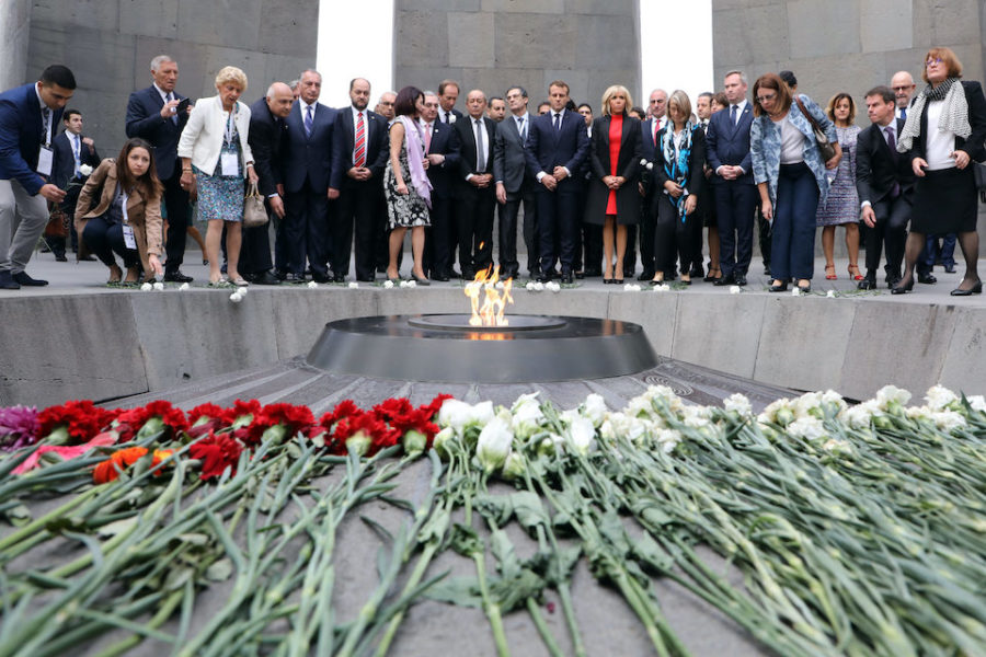 Herdenking in het Genocidememoriaal in Yerevan, Armenië, met de Franse president
Macron, 2018.