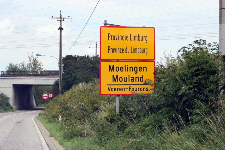 Faciliteitengemeente Voeren, een laat gevolg van de vastlegging van de
taalgrens, die wijlen Jan Verroken trok op een Michelinkaart.