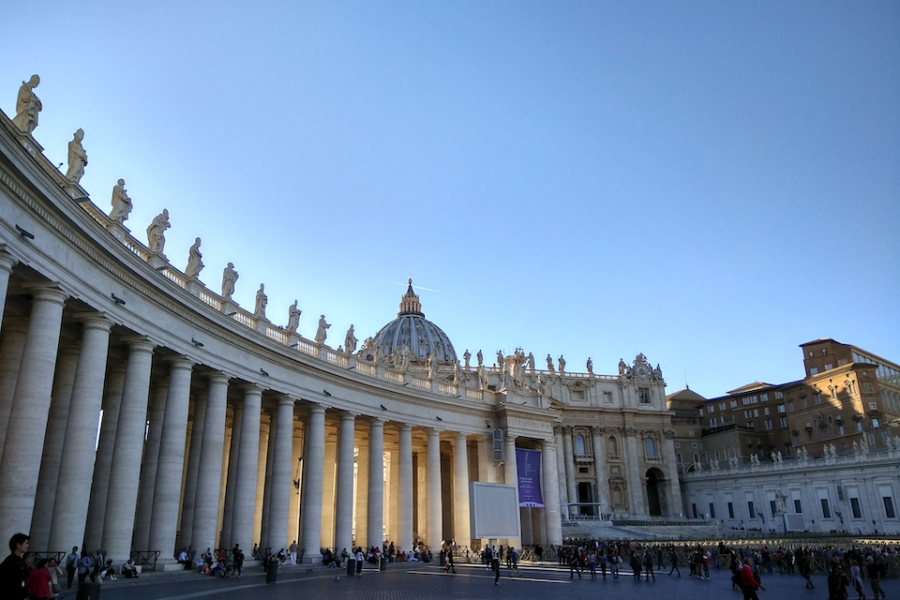 Misschien moeten we inspiratie halen in het Vaticaan voor een regeringsvorming?