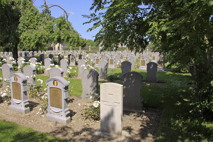Het militaire kerkhof in West-Vleteren