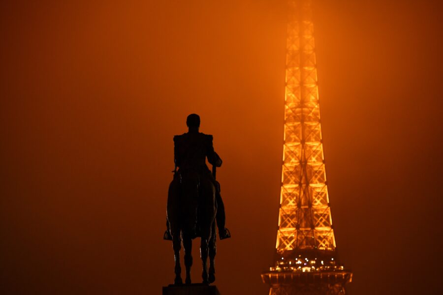 Het standbeeld van Maarschalk Foch voor de Eiffeltoren