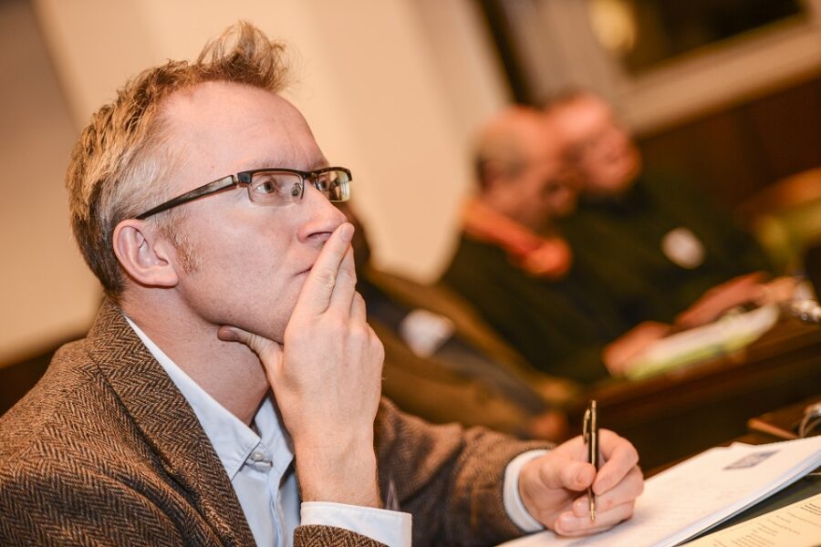 David Van Reybrouck tijdens de voorstelling van het G1000-rapport in 2012.