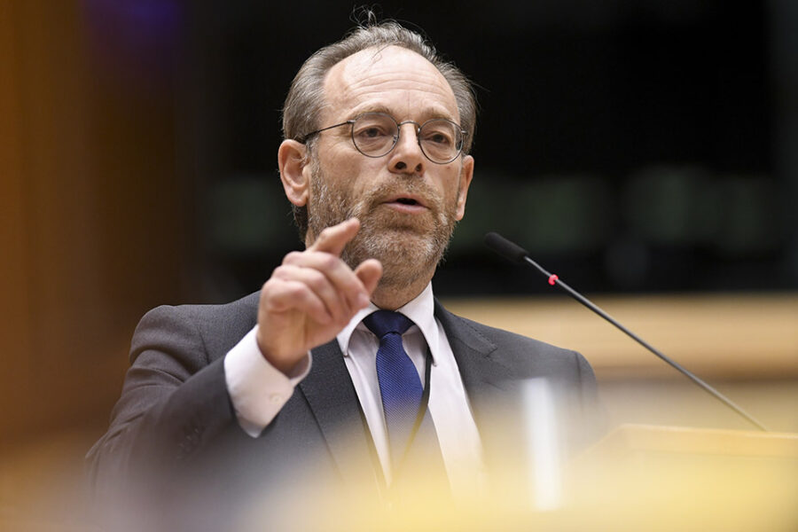 Peter De Roover: ‘Ik kan alleen maar vaststellen dat het systeem van vandaag de
dag in België niet werkt en veel te ingewikkeld is.’