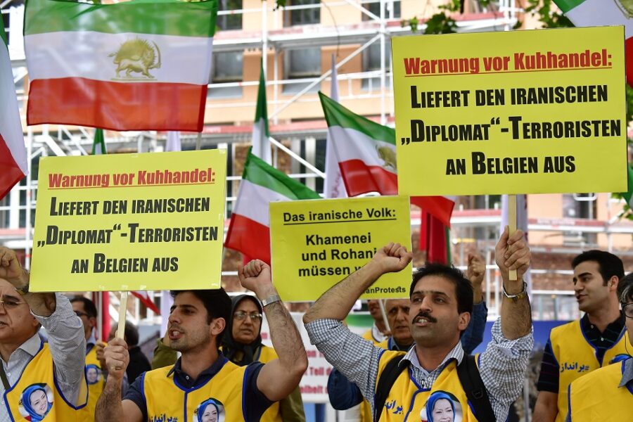 NCRI-protest in Duitsland voor de uitlevering van Assadi aan België.