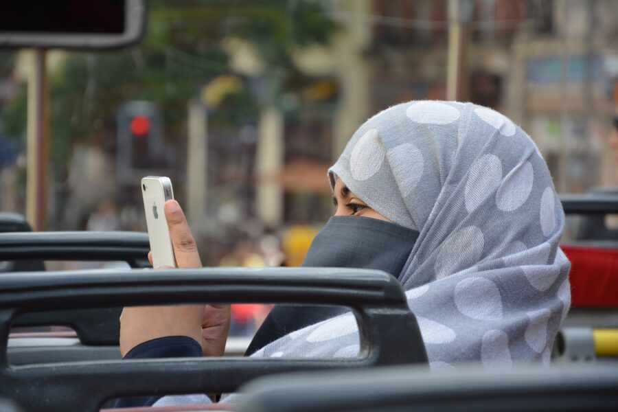 Discussie over hoofddoek en laïciteit blijft in Franstalig België voor commotie
zorgen