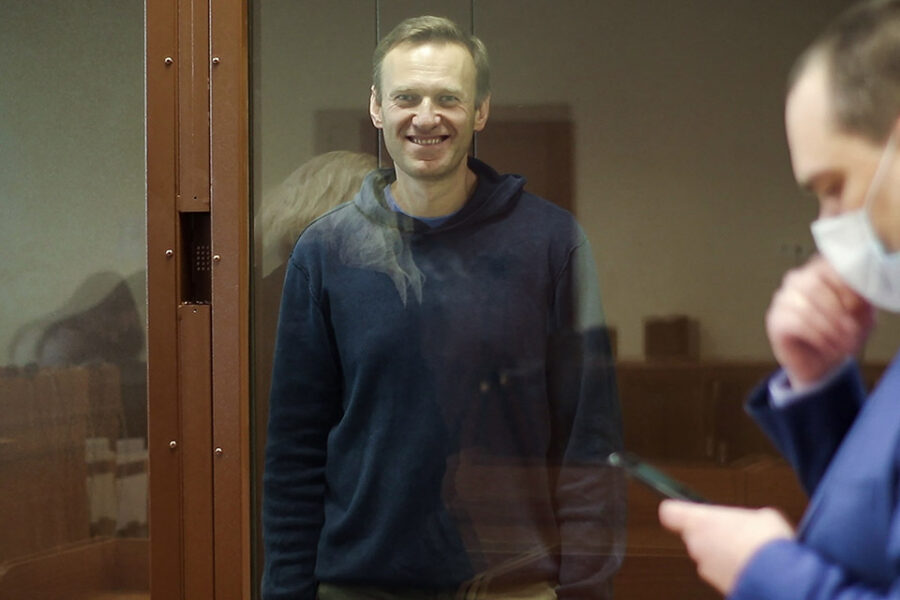 Aleksej Navalny in de rechtszaal