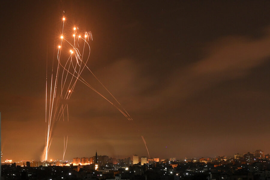Raketaanvallen vanuit Gaza worden grotendeels gecounterd door het zgn. “ijzeren
koepel” afweersysteem.