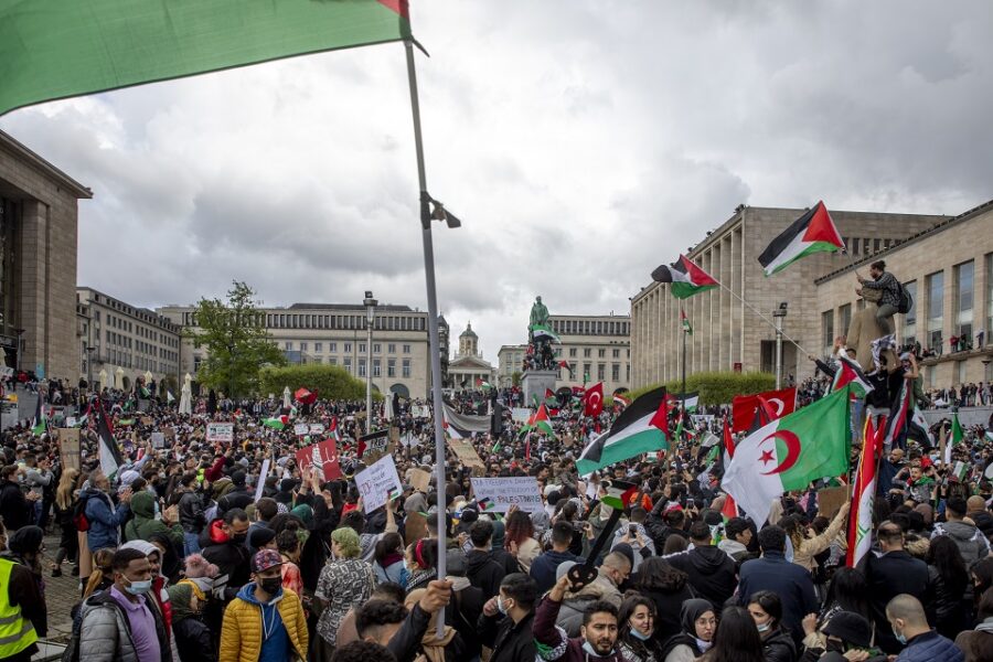 Op de betoging in Brussel in solidariteit met Gaza, waren ook vlaggen te zien
van onder andere Turkije en Pakistan. Nochtans geen kampioenen
godsdienstvrijheid.