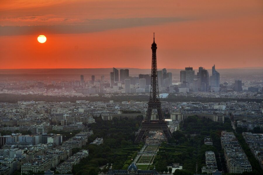 Ondanks alle pogingen tot regionalisatie in Frankrijk, blijft ‘Parijs’ aan de
touwtjes trekken.