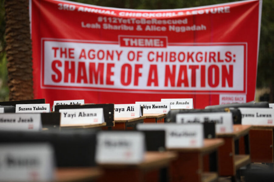 In 2014 ontvoerde Boko Haram 276 schoolmeisjes uit Chibok in Nigeria. 112 van
hen zijn vandaag nog steeds vermist.