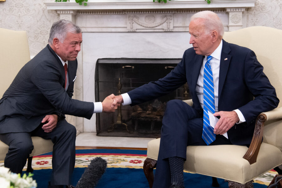 De Amerikaanse president Joe Biden en de Jordaanse koning Koning Abdoellah