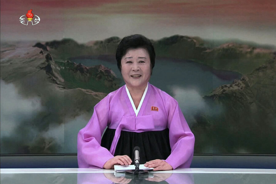 Deze keer geen triomfantelijke beelden van parades of raketlanceringen op de
Noord-Koreaanse tv
