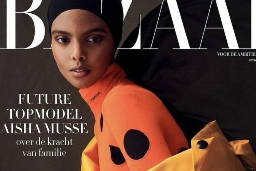 Nieuwsuur voerde ook Aisha Musse op, mannequin met hoofddoek. Ze haalde de cover
van Harper’s Bazaar.