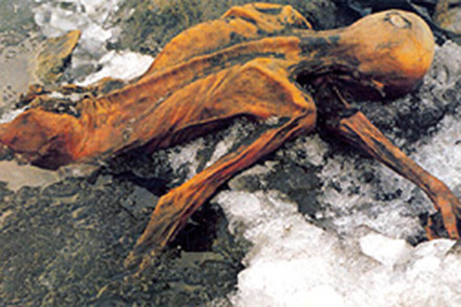 Op de dag af dertig jaar geleden, op 19 september 1991 vonden de Duitse
bergwandelaars Erika en Helmut Simon in de Ötztaler Alpen, Zuid-Tirol, een 5300
jaar oude mummie: Ötzi.