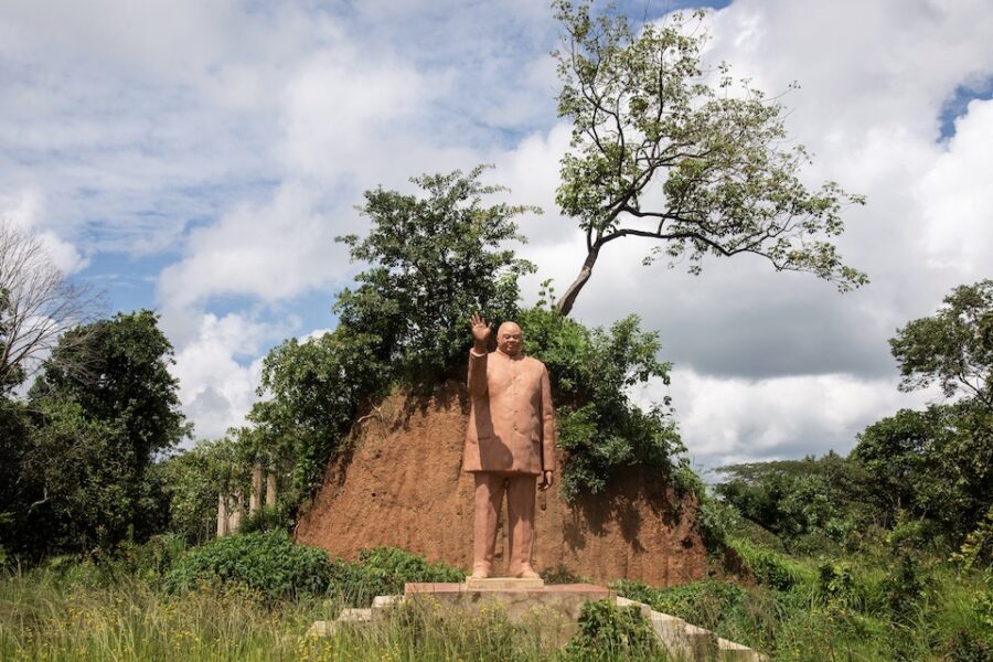 Standbeeld van Joseph Kabila in Shilatembo, Katanga.