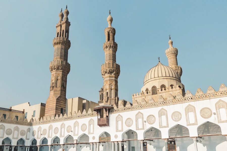 De Al Azhar moskee in Egypte, producent van menige fatwa.