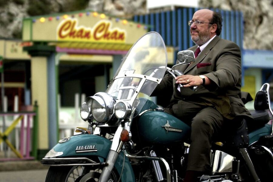 Louis Michel in 2001 op de motor door Havana.