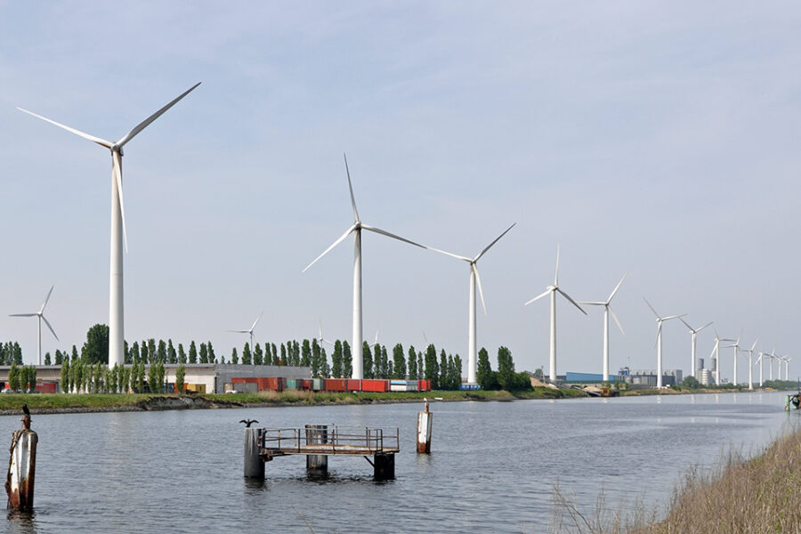 In naam van de groene ideologie worden 29.000 windmolens gebouwd in de EU.