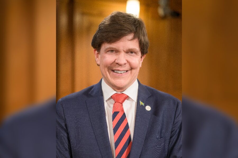 Per Olof Andreas Norlen van de conservatieve partij Moderaterna werd in Zweden
met unanimiteit verkozen tot voorzitter door de nieuwe leden van de Riksdag (het
Zweedse parlement).