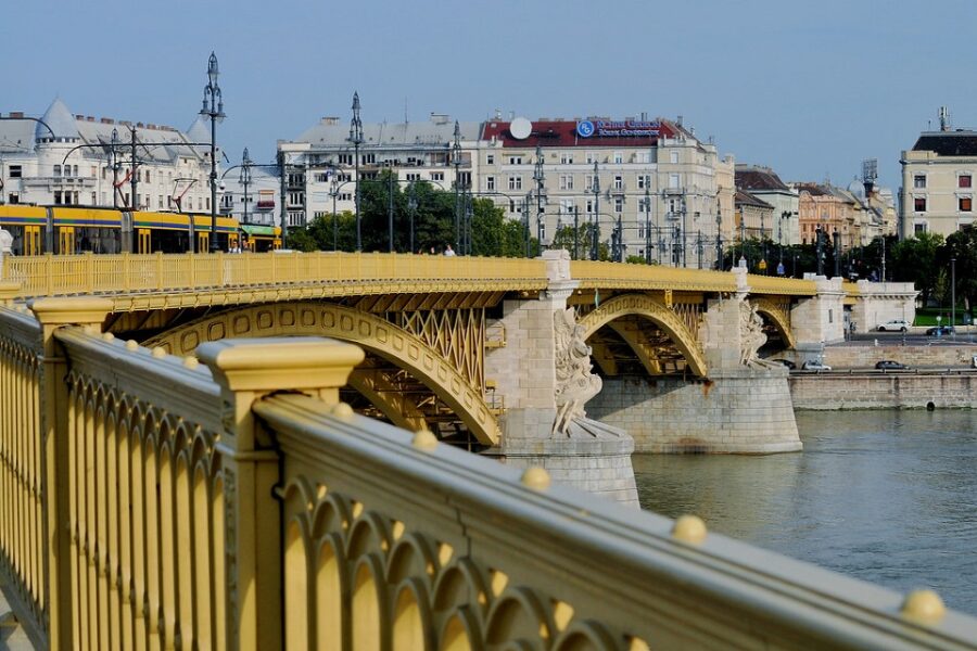 De Margit híd in Boedapest.