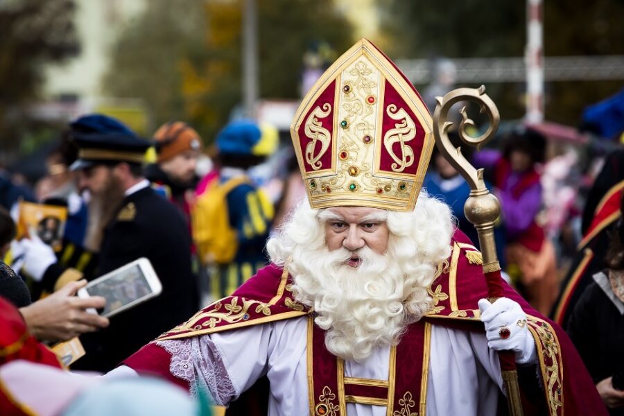 Sinterklaas bij zijn aankomst in Antwerpen