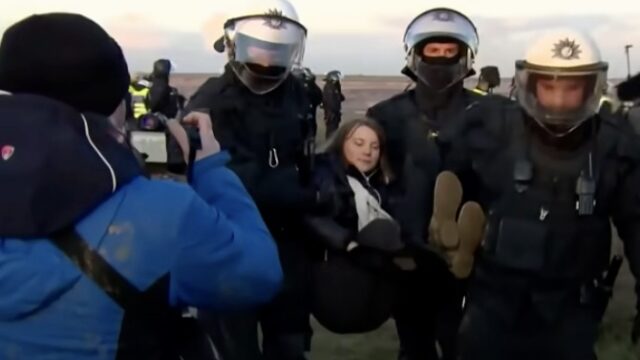 Greta Thunberg ‘gearresteerd’ in Lützerath.