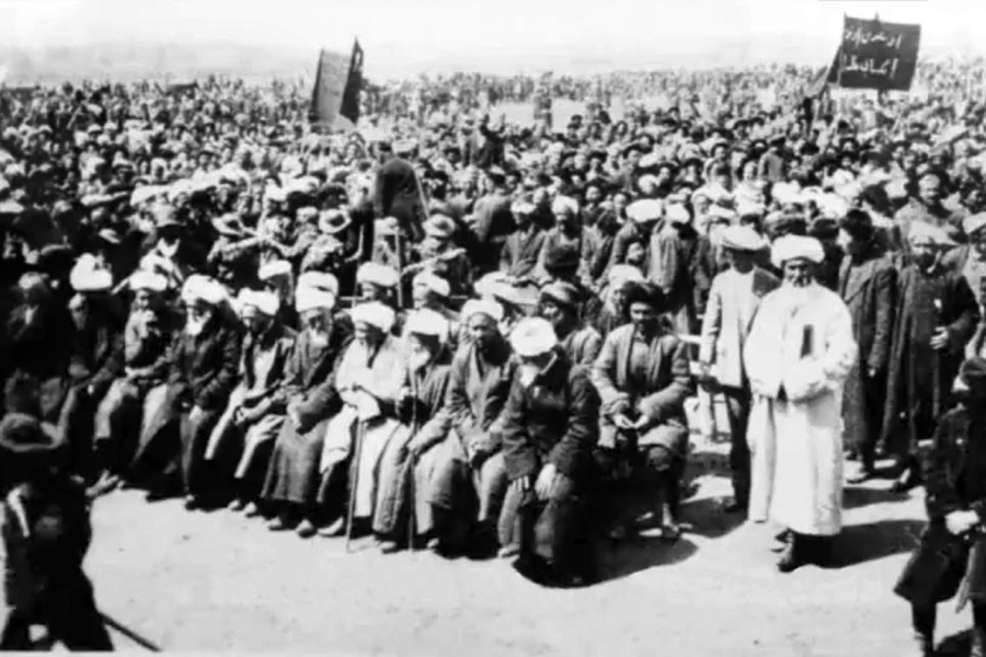 De oprichting van de republiek Turkistan.