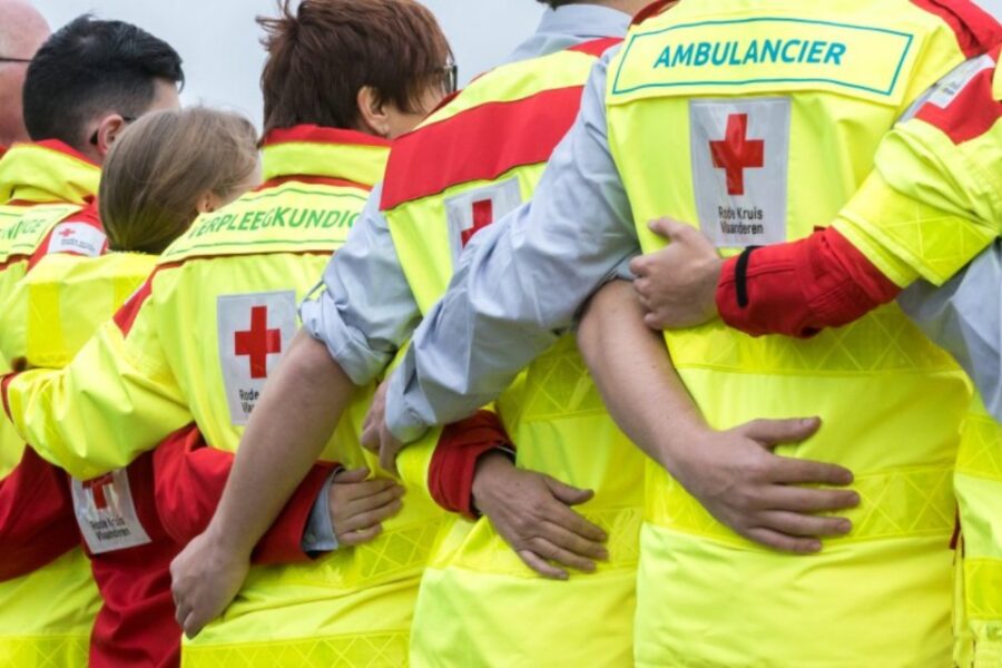 Het Rode Kruis staat altijd paraat voor de gewonden.