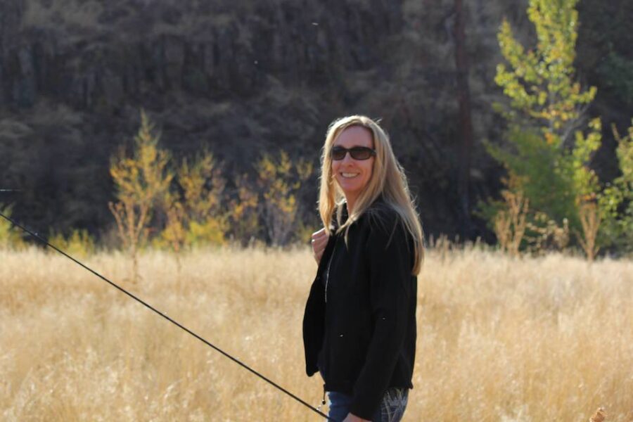 Inga Thompson op haar ranch in Oregon.