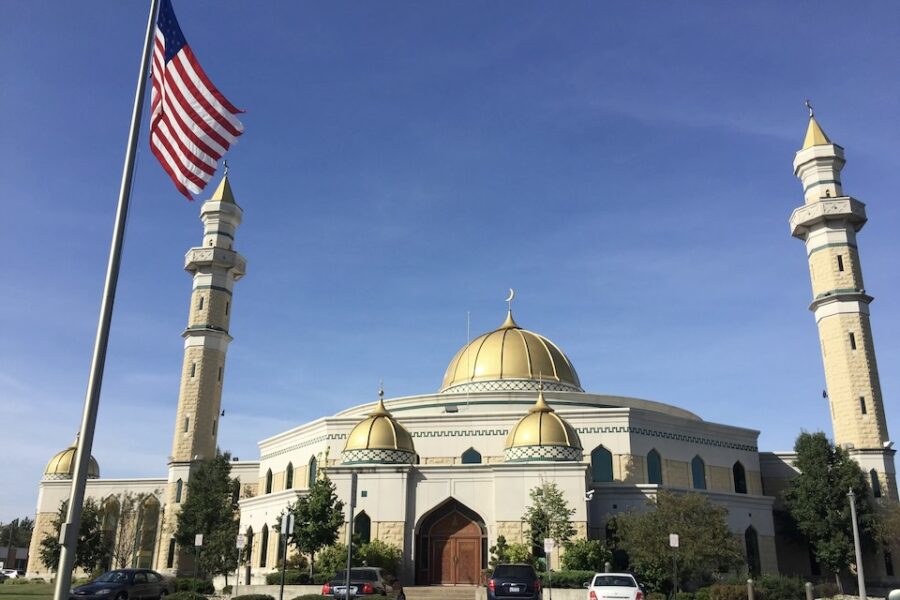 In Dearborn, de meest Arabische stad van de VS staat ook de grootste moskee van
het land.